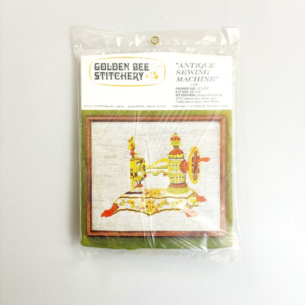 GOLDEN BEE STITCHERY Vtg 1973 Embroidery Kit Sewing Machine NEW Deadstock